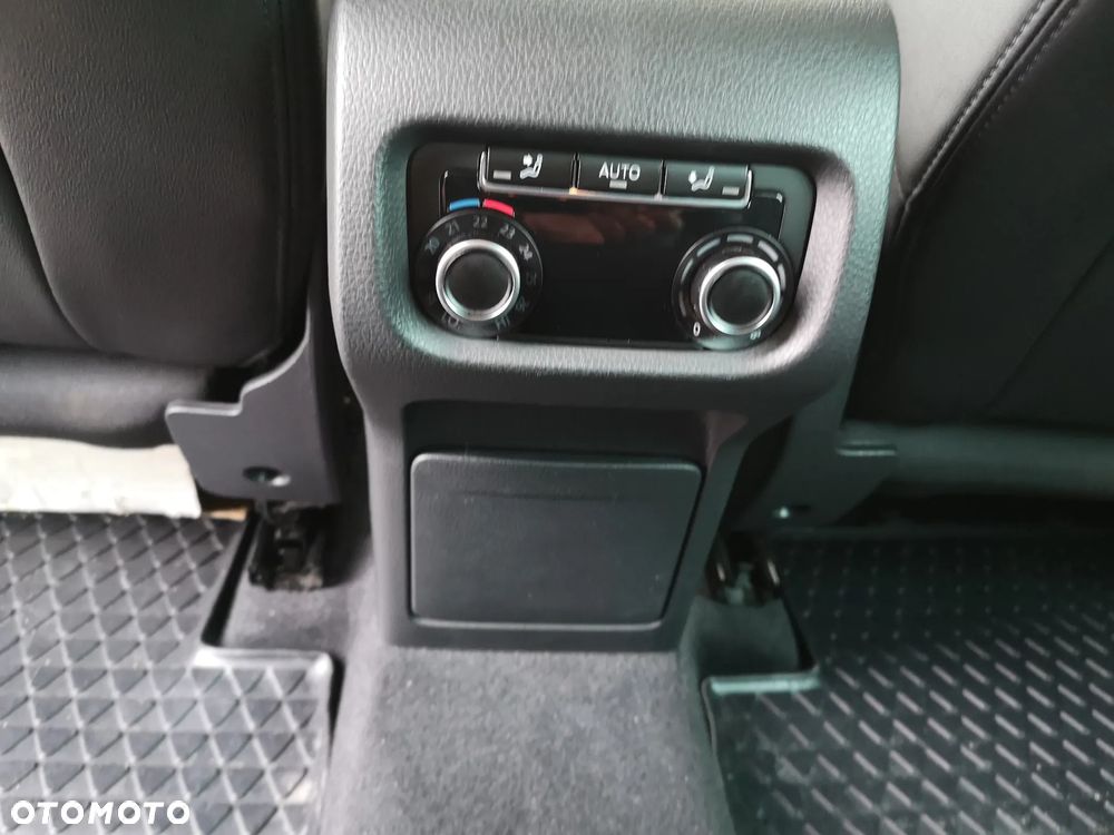 Volkswagen Sharan 2.0 TDI BMT Highline DSG - 23