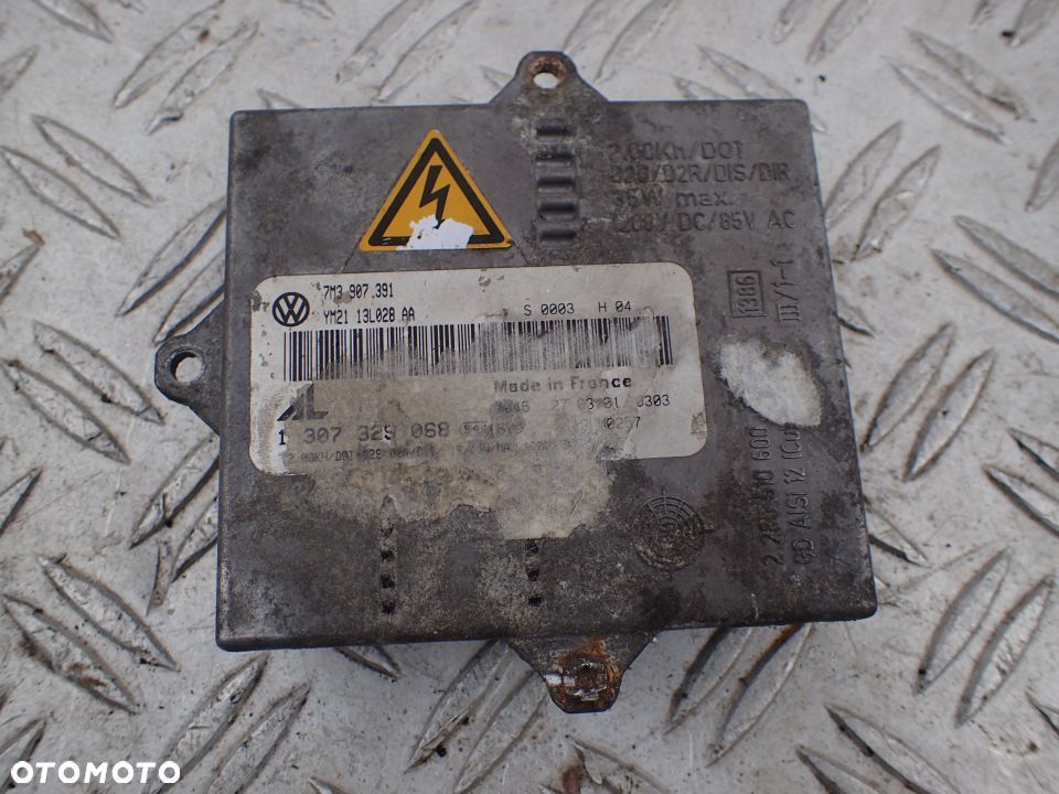 PRZETWORNICA XENON 7M3907391 VW SHARAN  !!!