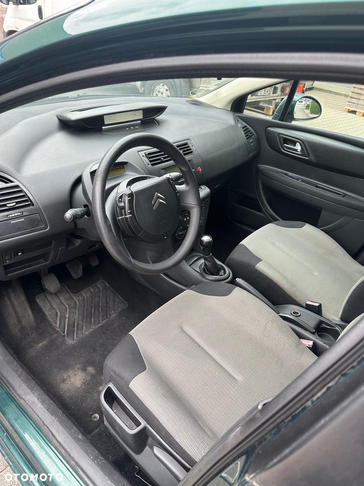 Citroën C4 1.6 HDi Magic - 8