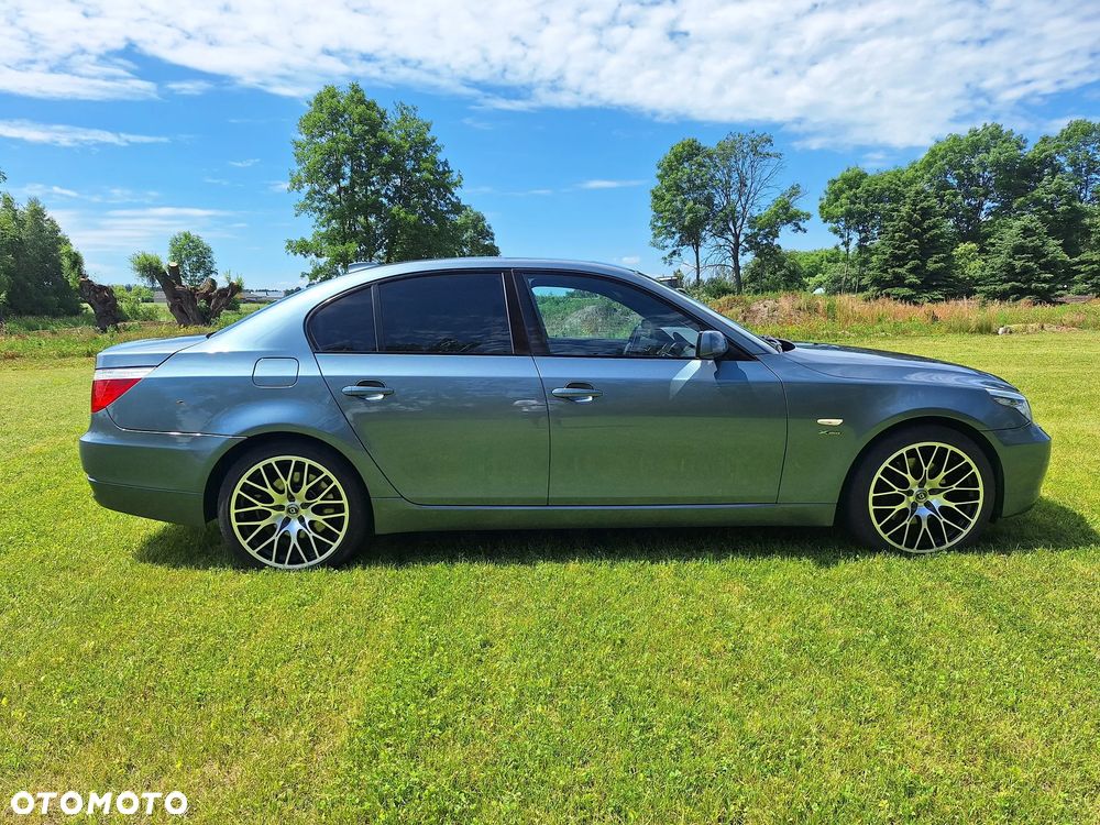 BMW Seria 5 530i xDrive - 24