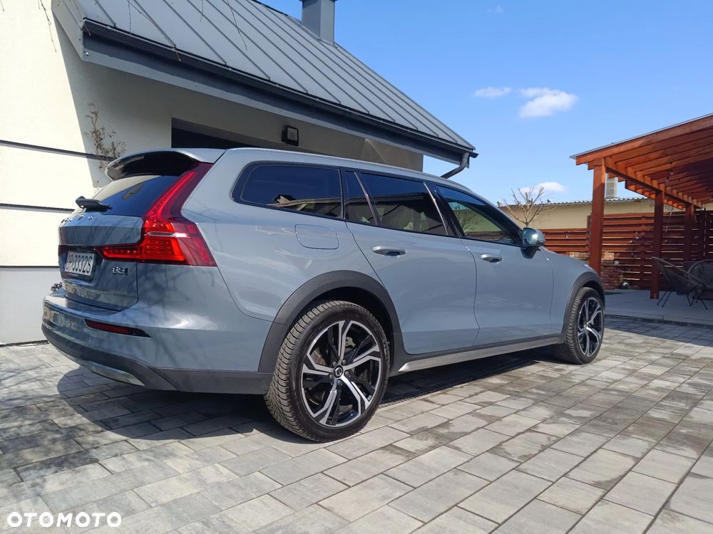 Volvo V60 Cross Country Plus B5 B AWD - 7