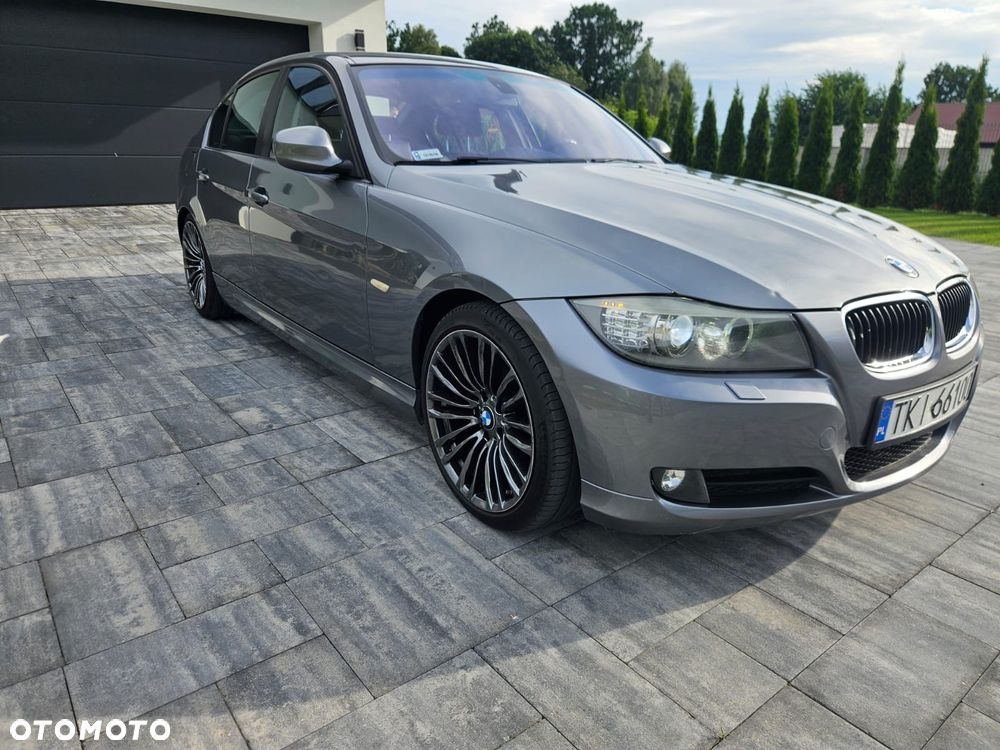BMW Seria 3 320d Efficient Dynamics Sport Line EU6 - 12