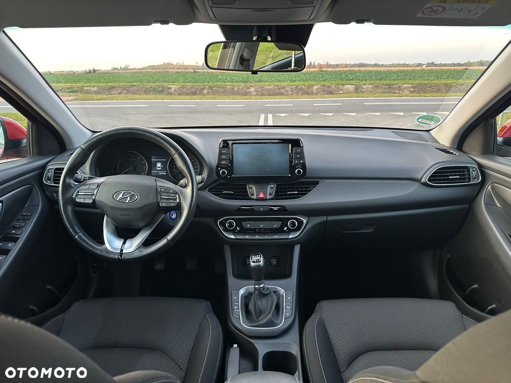 Hyundai i30 blue 1.4 Passion - 10