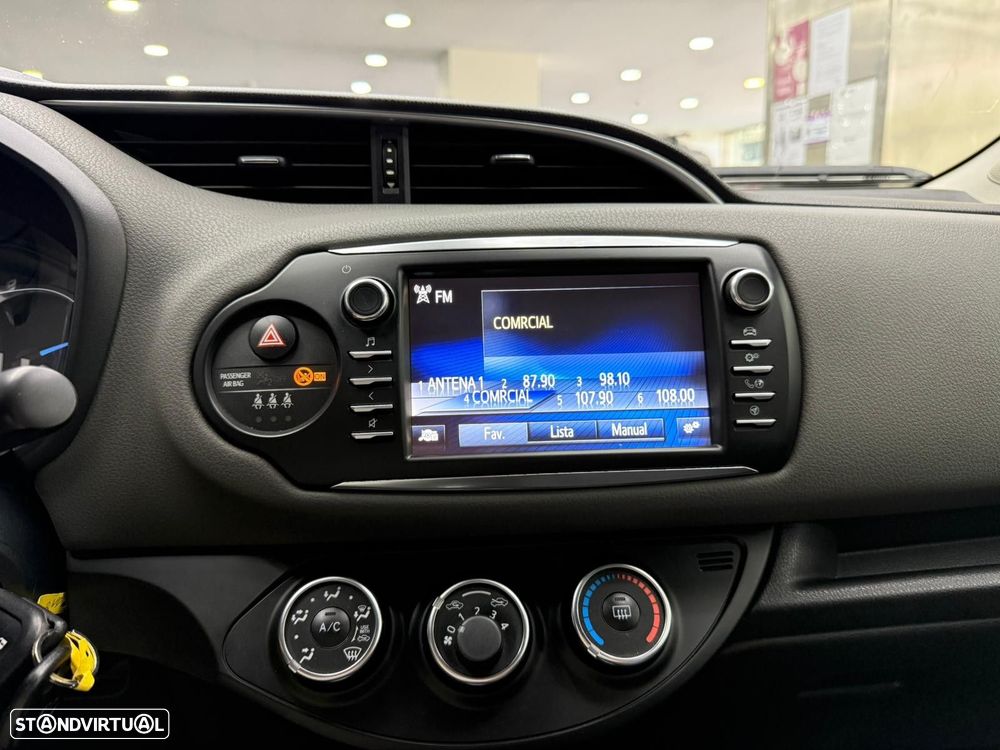Toyota Yaris 1.0 VVT-i Exclusive - 27