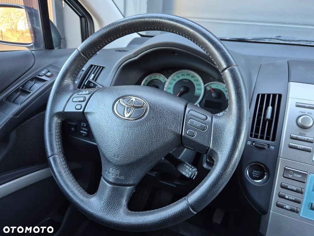 Toyota Corolla Verso 1.6 Premium - 12