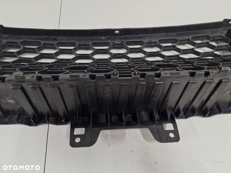 iveco daily vi 6 kratka atrapa zderzaka przedniego środkowa - 11