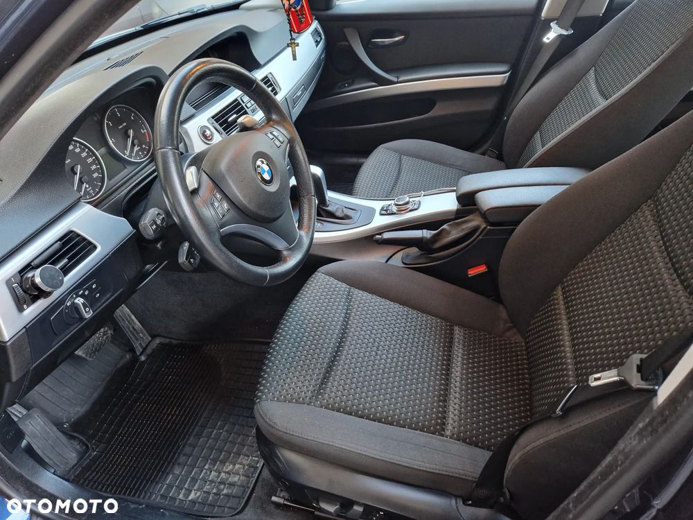BMW Seria 3 - 22