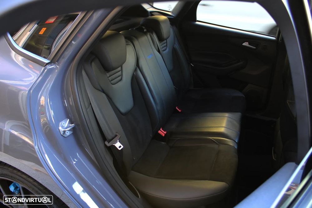 Ford Focus 2.3 EcoBoost S&S 4WD RS - 27