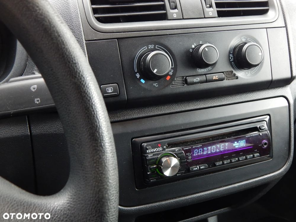 Skoda Fabia 1.2 HTP STYLE Edition - 23