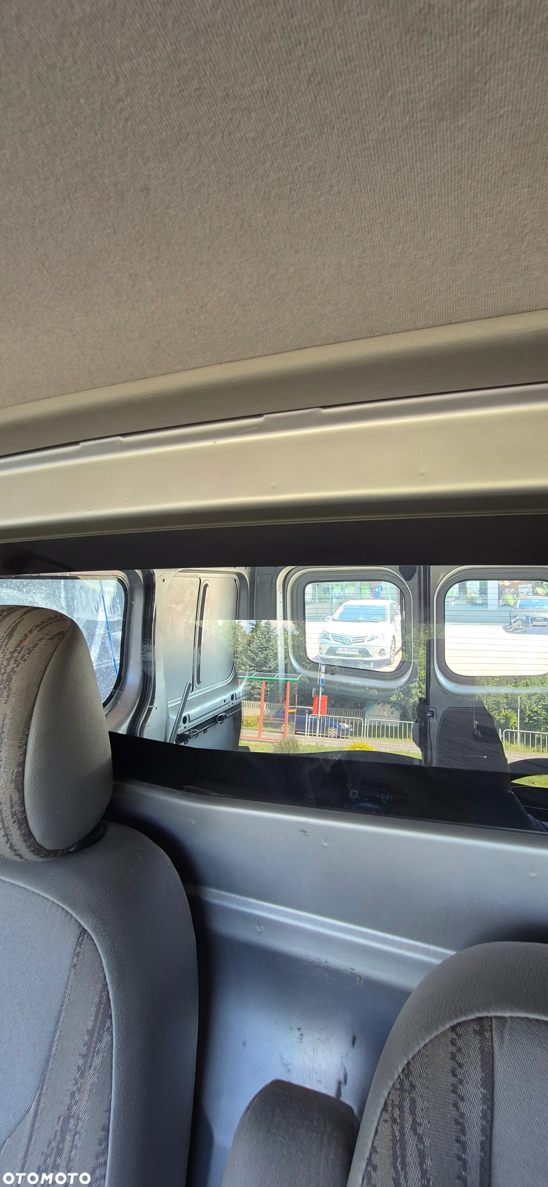 Nissan Primaster - 15