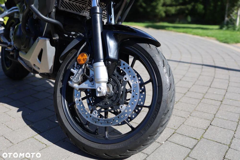 Honda VFR - 5