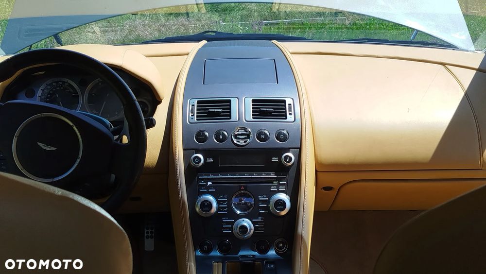 Aston Martin V8 Vantage 4,7 SportShift - 17