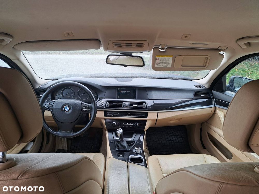 BMW Seria 5 520d Luxury Line - 6