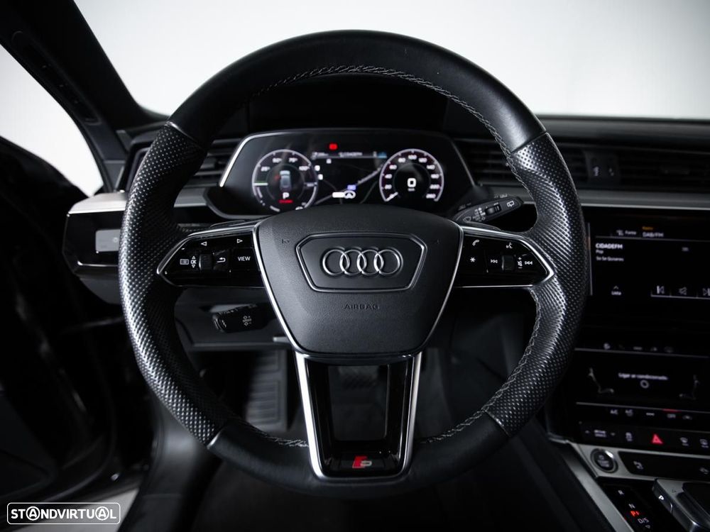 Audi e-tron 55 quattro S line - 18