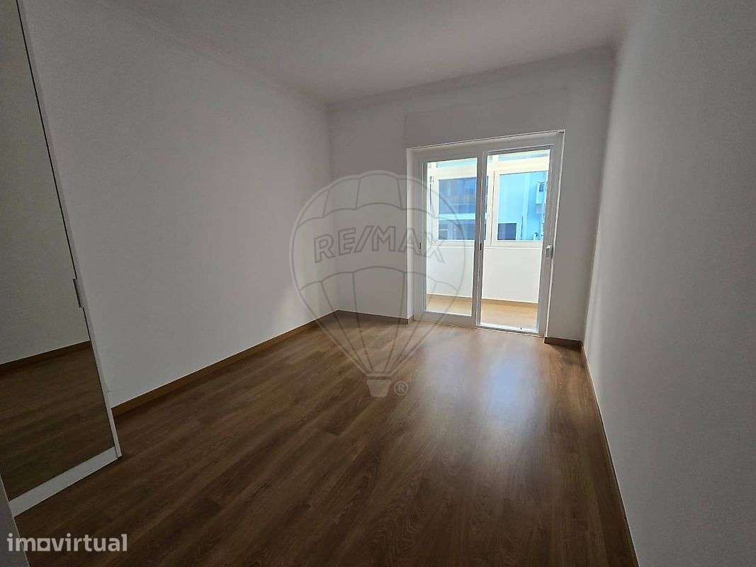 Apartamento T2 para arrendamento - Grande imagem: 2/15