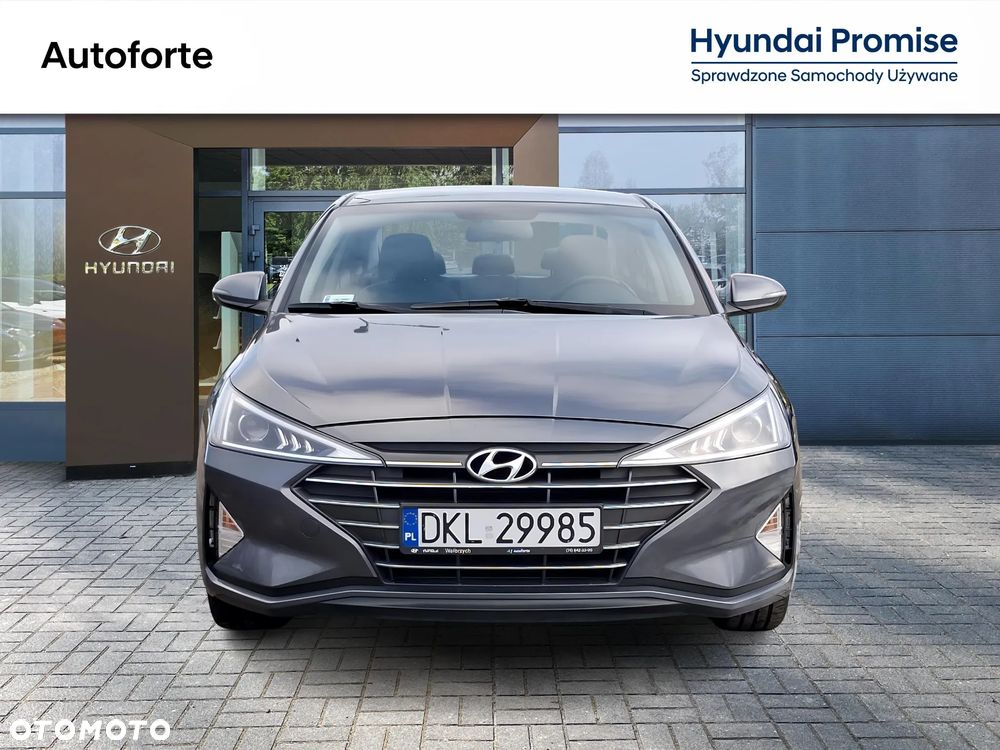 Hyundai Elantra 1.6 Comfort - 8