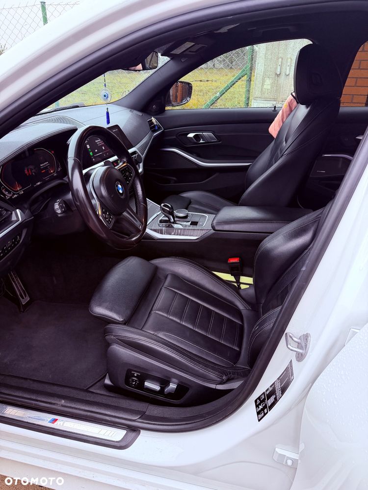 BMW Seria 3 320d xDrive M Sport - 8