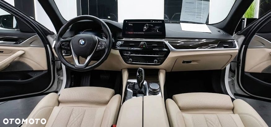 BMW Seria 5 520i mHEV - 6