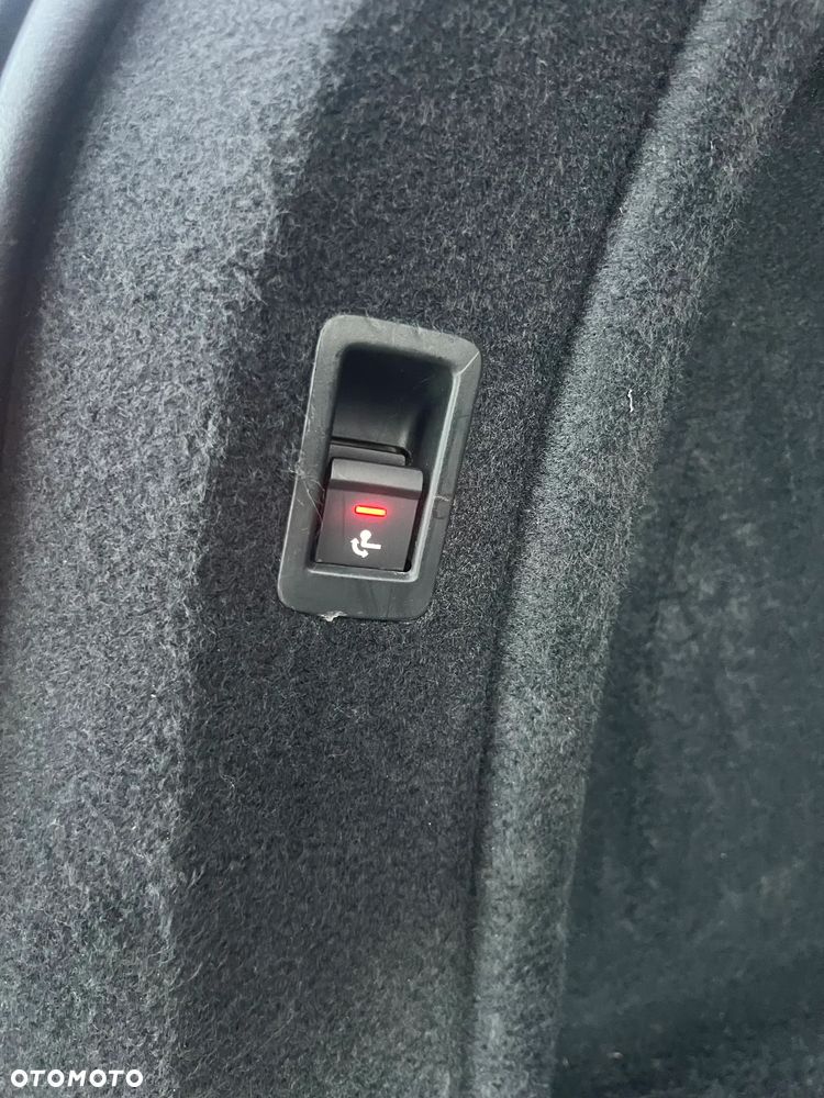 Audi A4 Avant 40 TDI S tronic - 13