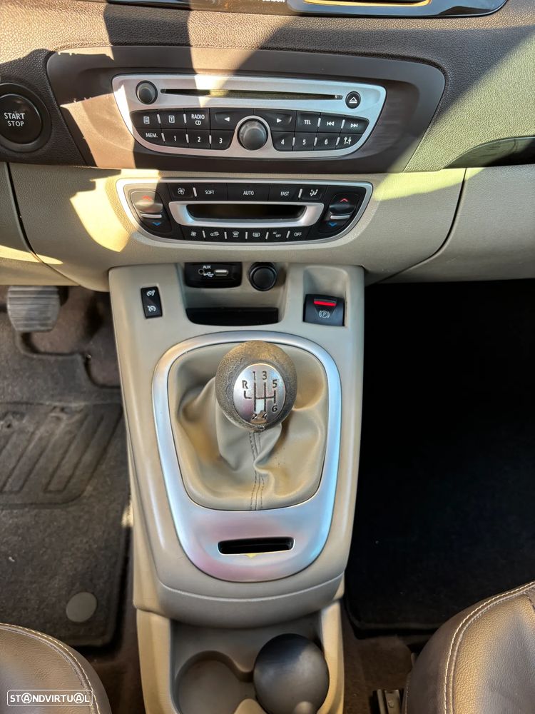 Renault Grand Scénic 1.5 dCi Luxe 7L - 20