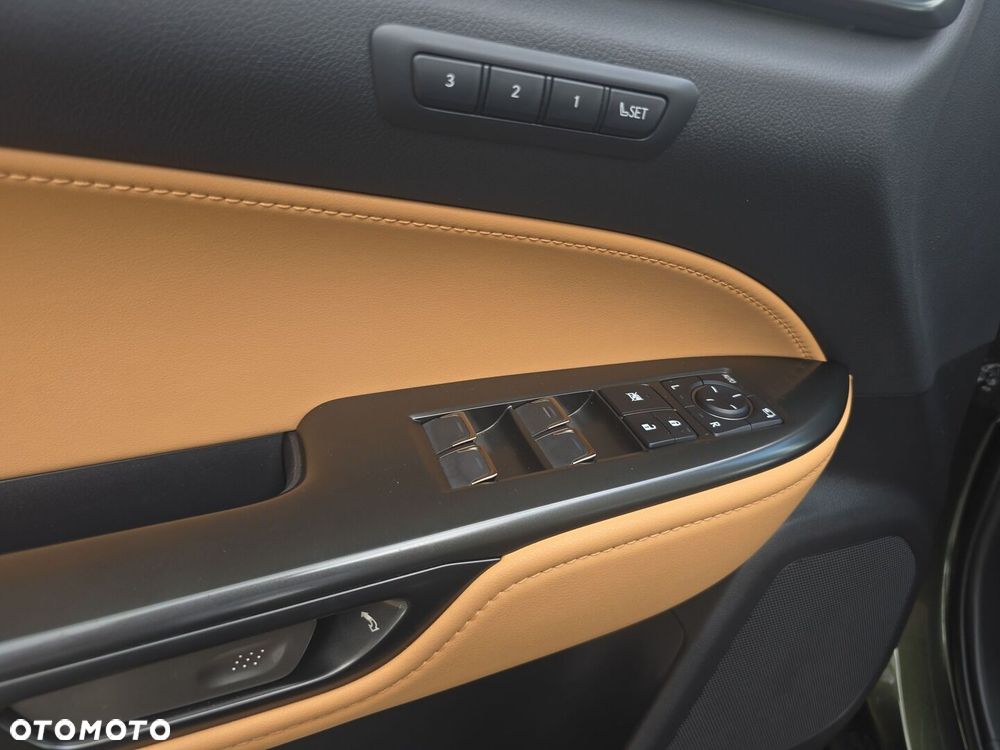 Lexus NX - 13