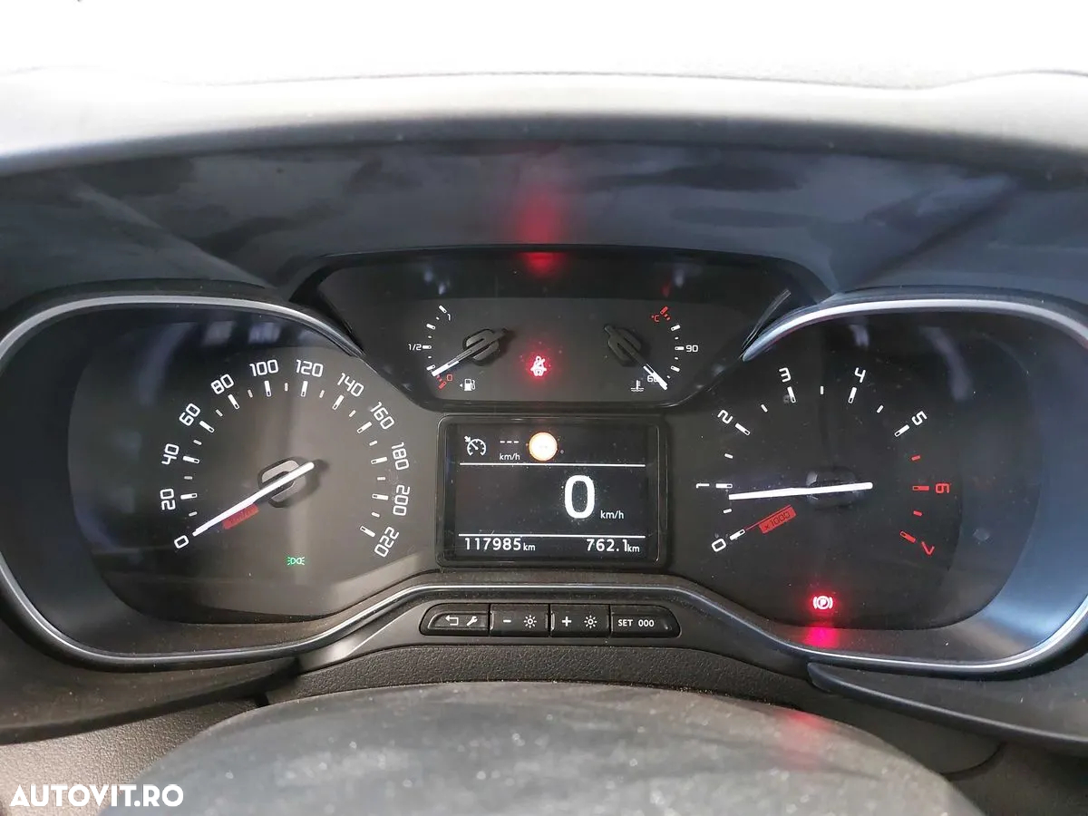 Toyota Proace City Verso 1.5 D-4D 102CP 5MT 4+1 L1H1 Family - 4