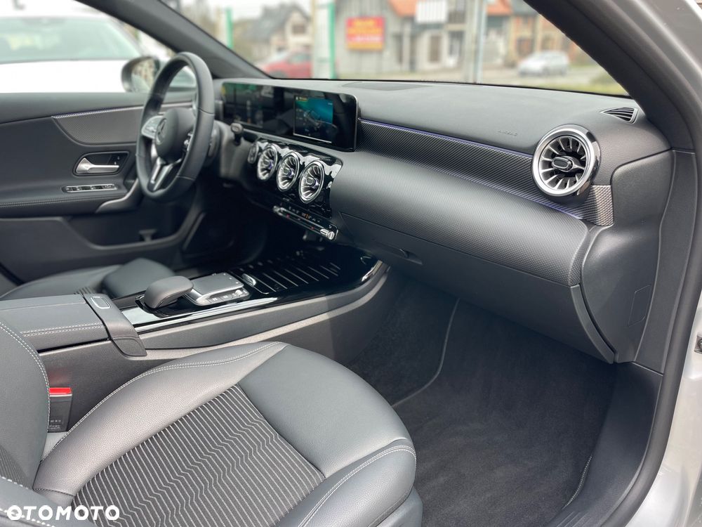 Mercedes-Benz Klasa A 200 Progressive 7G-DCT - 19