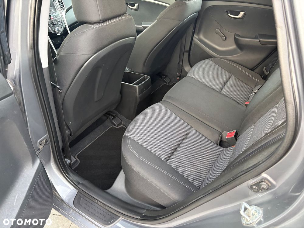 Hyundai i30 1.4 CRDi Trend - 4