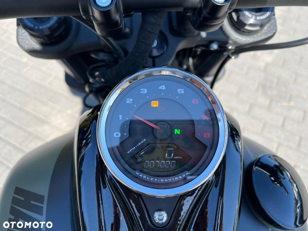 Harley-Davidson Softail Fat Bob - 14