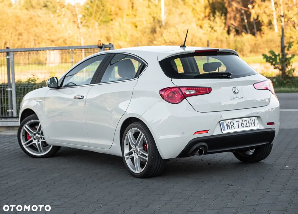 Alfa Romeo Giulietta 1.4 TB MultiAir Exclusive - 4