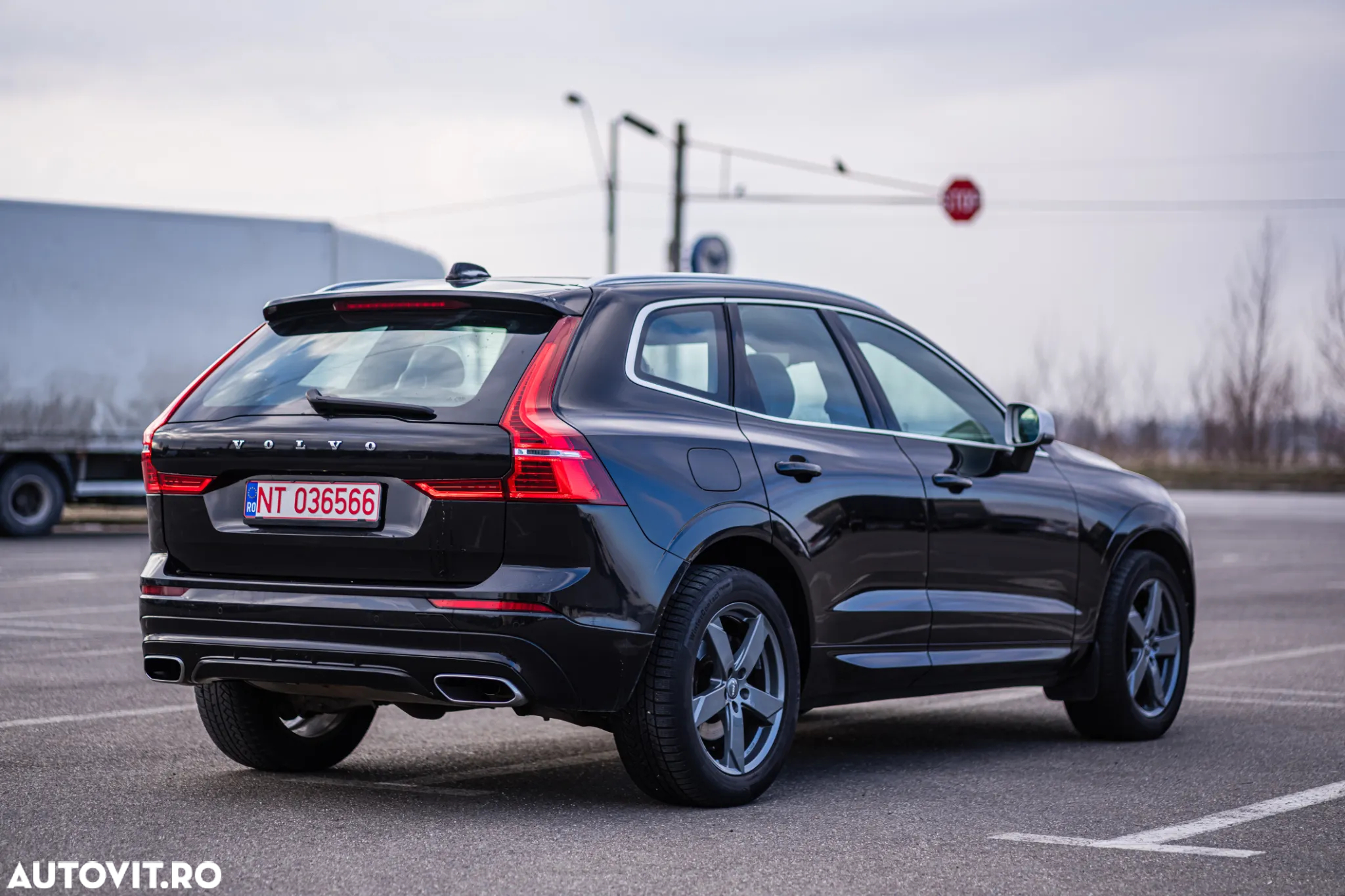 Volvo XC 60 D4 AWD Geartronic RDesign - 4