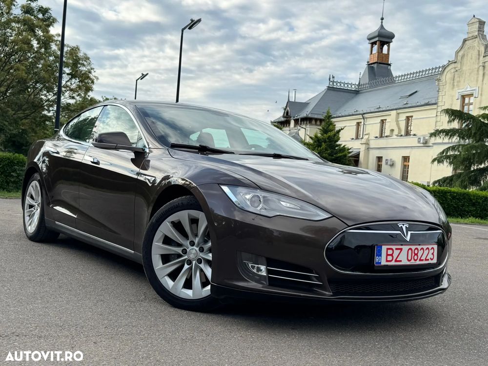 Tesla Model S 85 - 1
