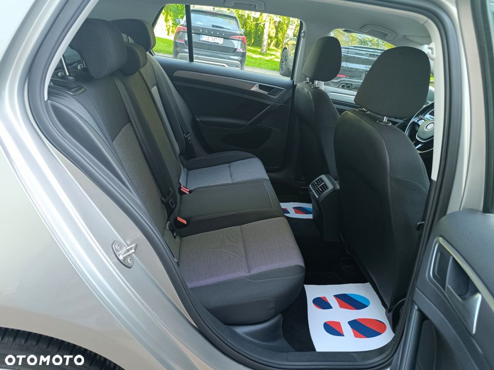 Volkswagen Golf 1.2 TSI BMT Trendline Perfectline - 35