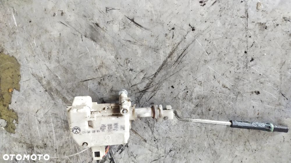 SIŁOWNIK ZAMKA KLAPY TYŁ OCTAVIA 1 - 5