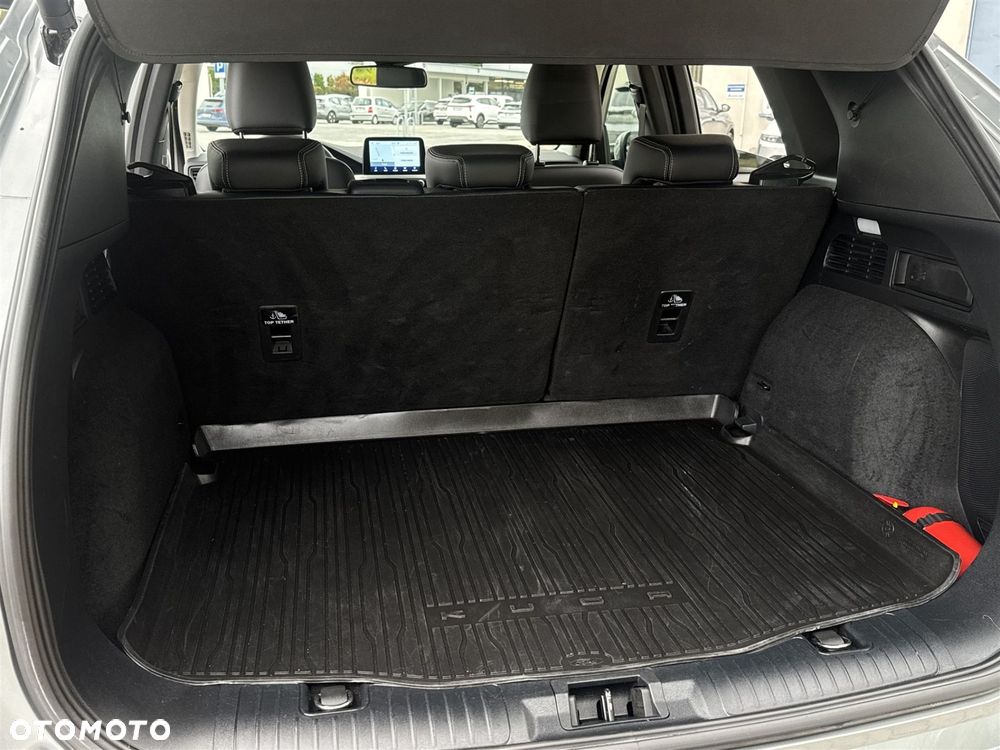 Ford Kuga - 24