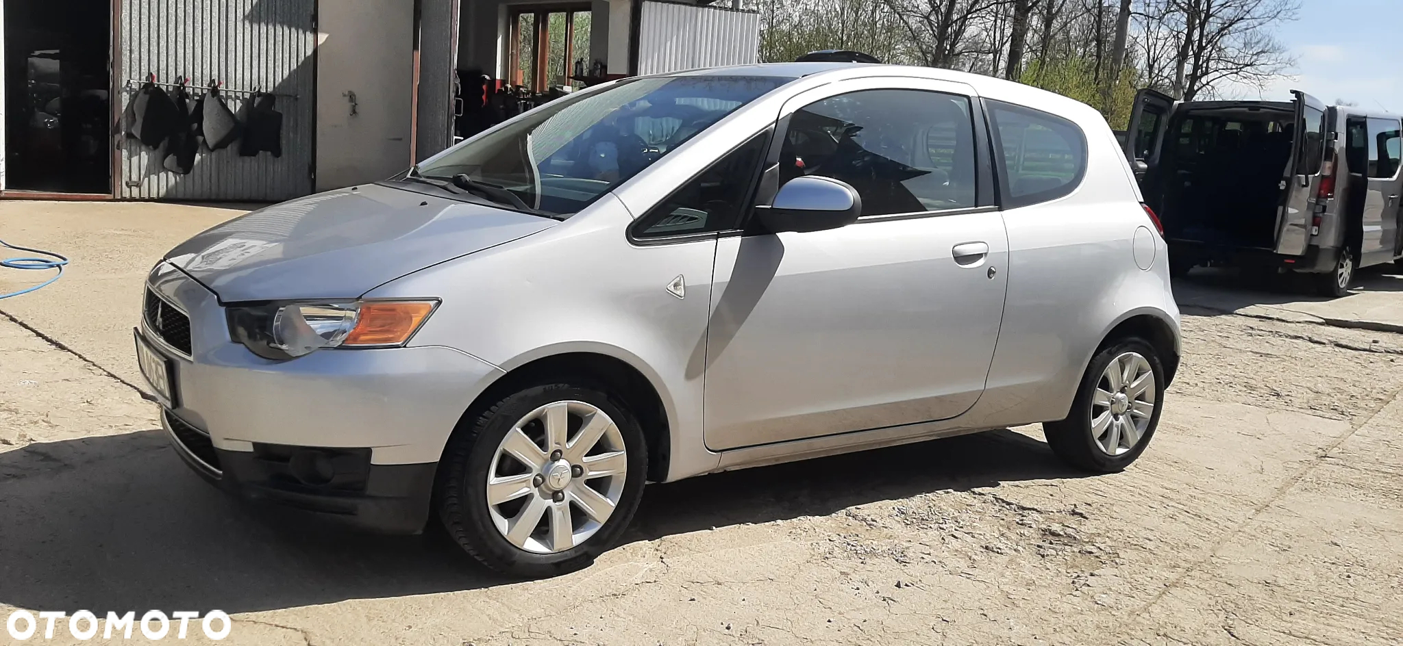 Mitsubishi Colt - 21