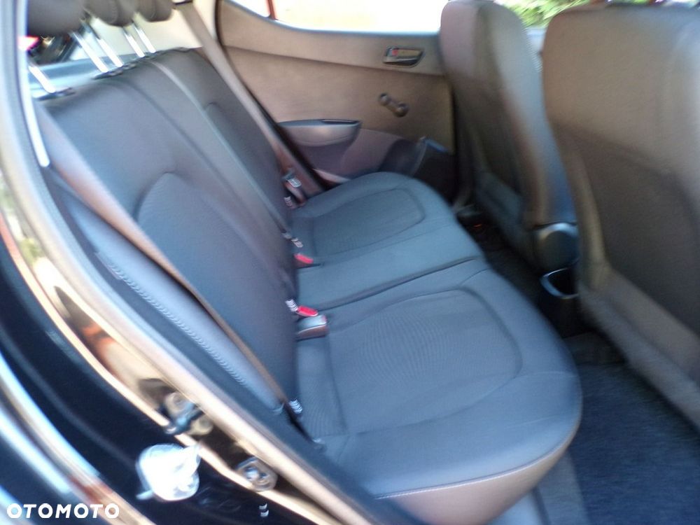 Hyundai i10 - 25