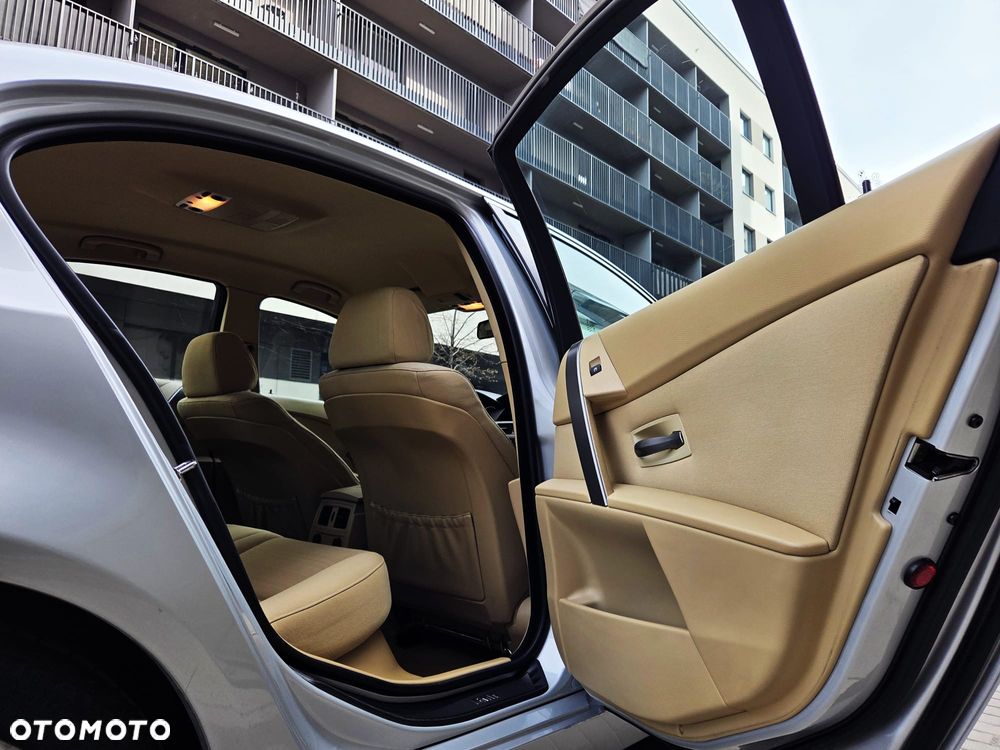 BMW Seria 5 - 28