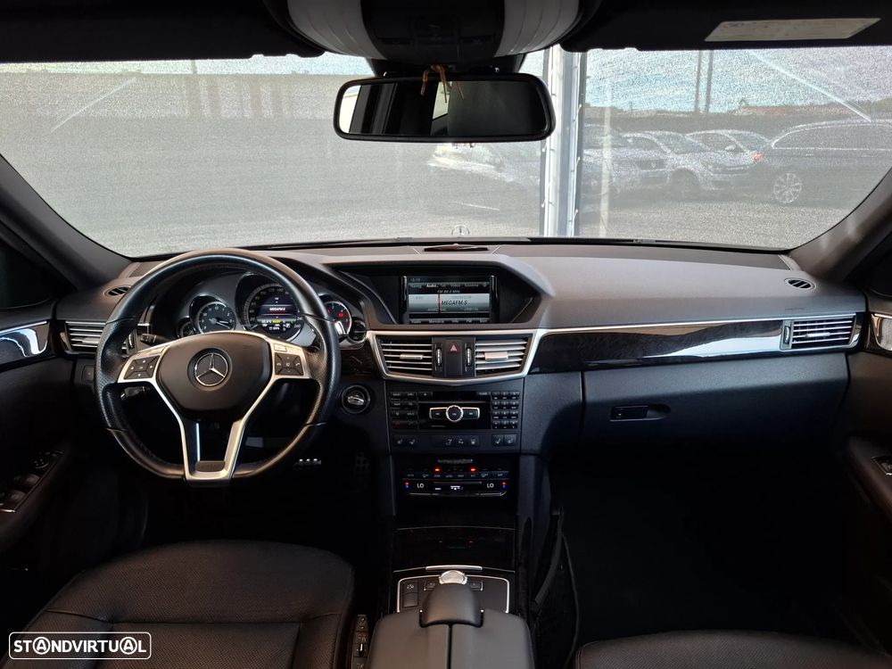 Mercedes-Benz E 300 Bluetec Hybrid Avantgarde - 24