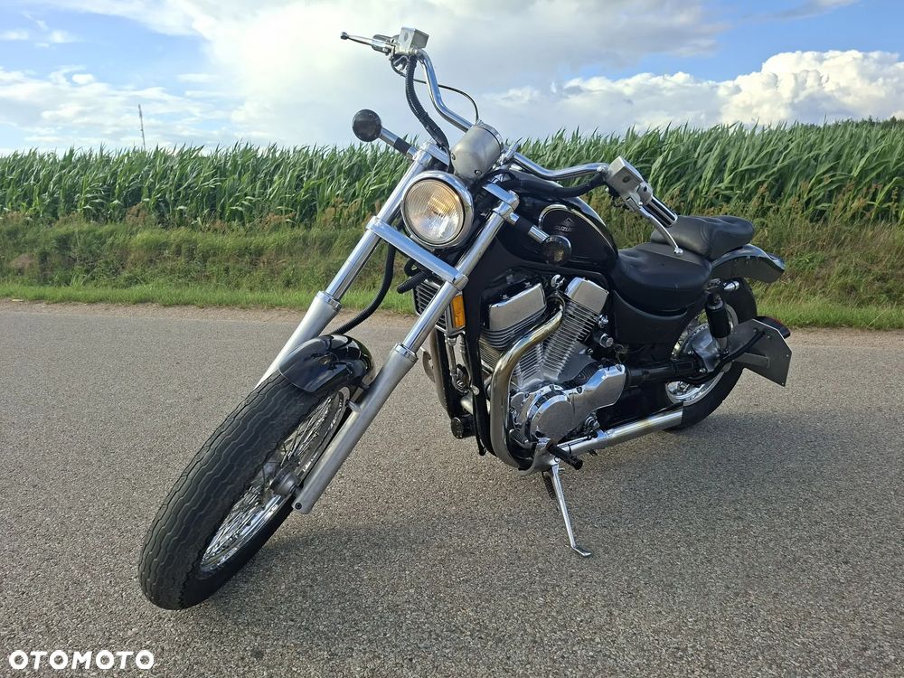 Suzuki Intruder - 4