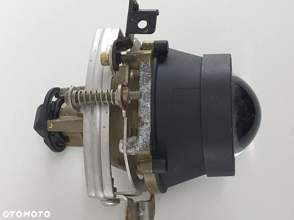 LAMPA PRZOD REFLEKTOR SOCZEWKA  TGB BLADE - 16