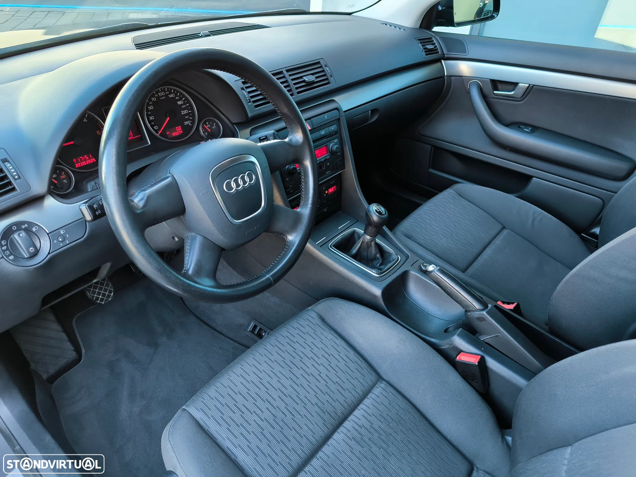 Audi A4 2.0 TDI Advance - 20
