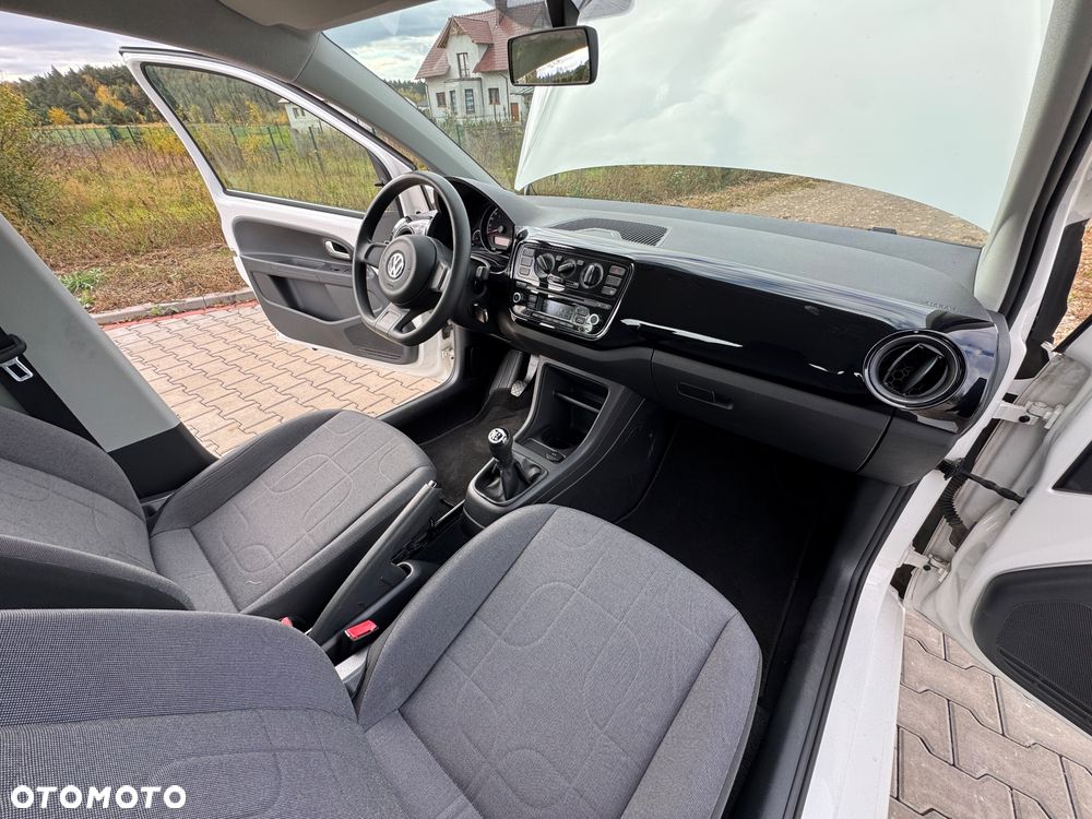 Volkswagen up! 1.0 high EU6 - 13