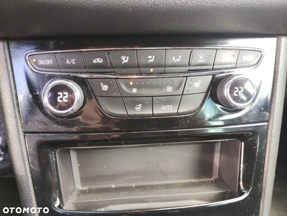 Opel Astra 1.6 D Start/Stop Business - 21