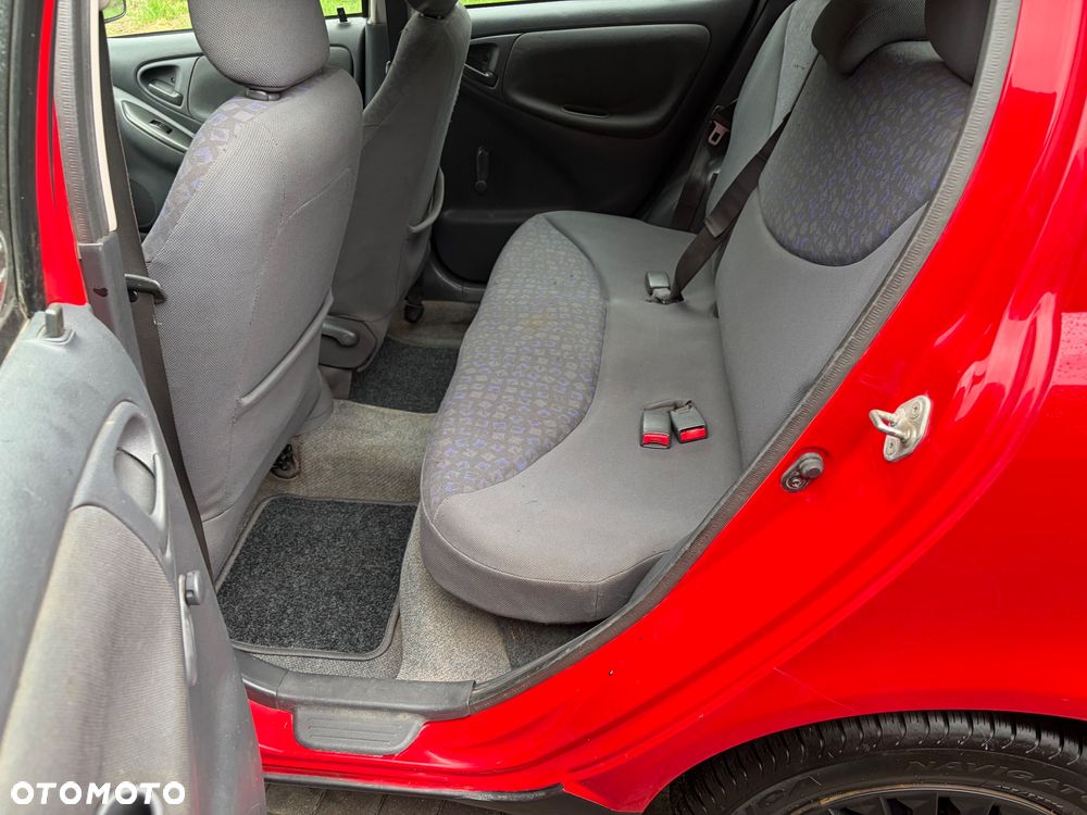Toyota Yaris 1.0 Luna - 25