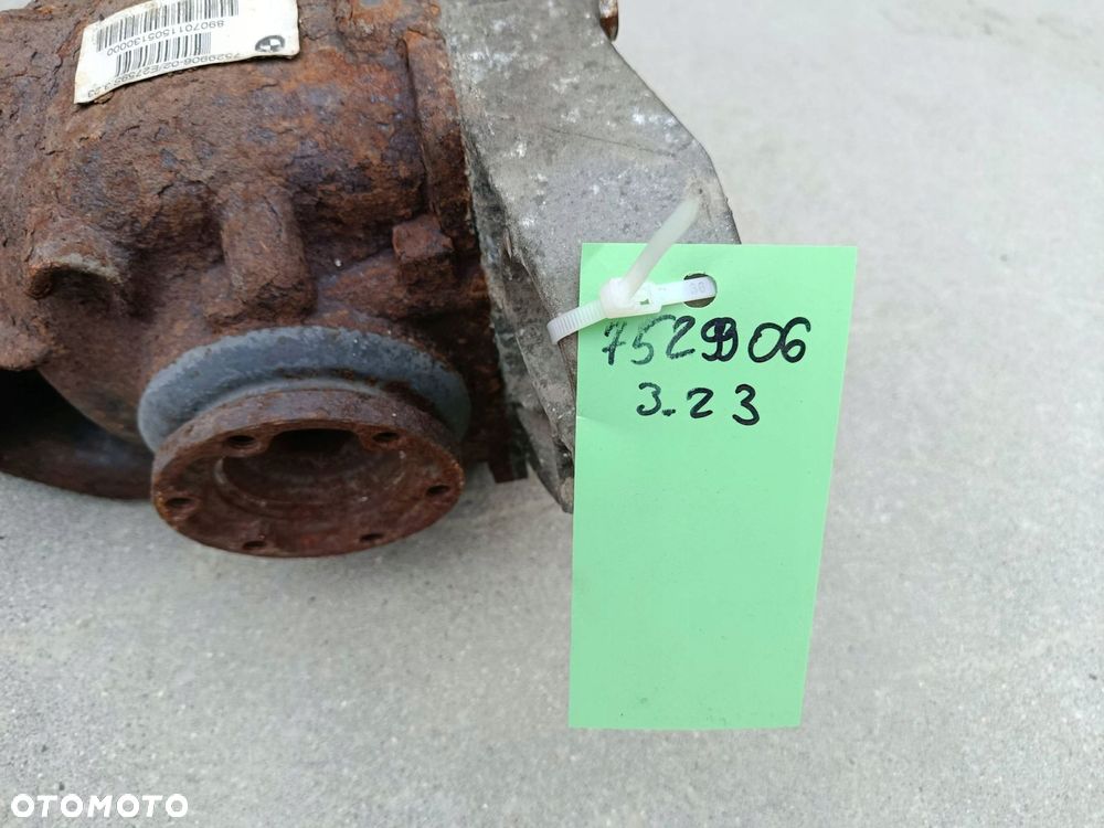 BMW 3 E90 E91 MOST TYLNY DYFER 7529906 3.23 - 6