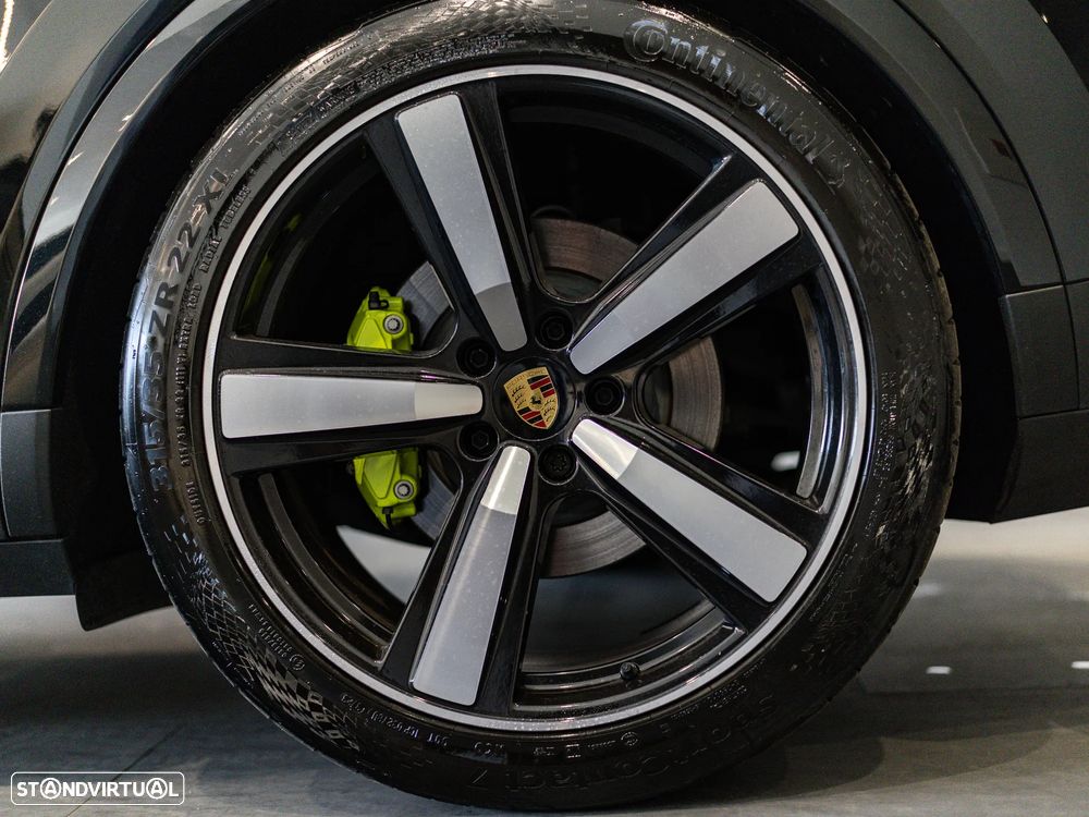 Porsche Cayenne Coupé E-Hybrid - 12