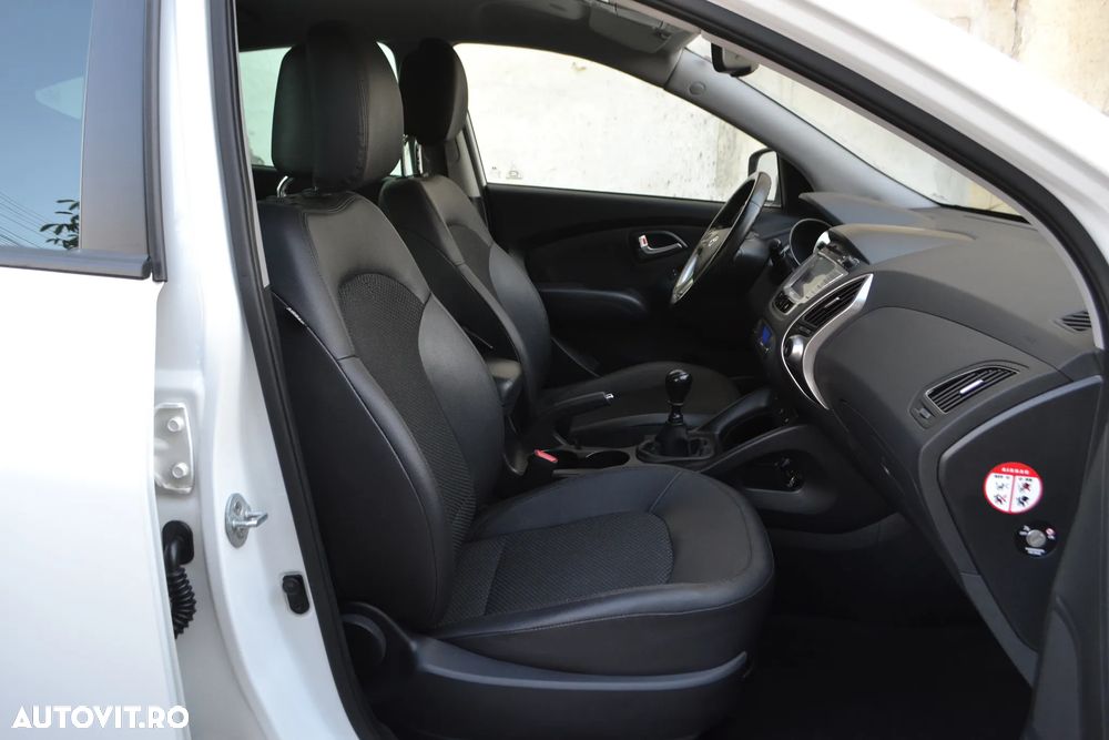 Hyundai ix35 2.0 CRDI 4WD Premium - 7