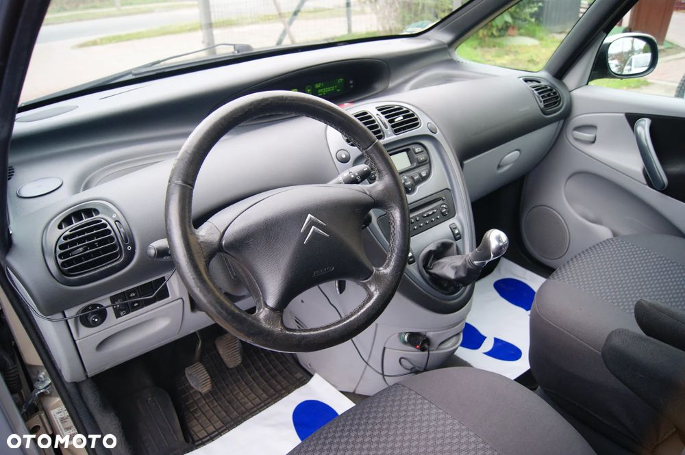 Citroën Xsara Picasso 1.6i Confort - 14