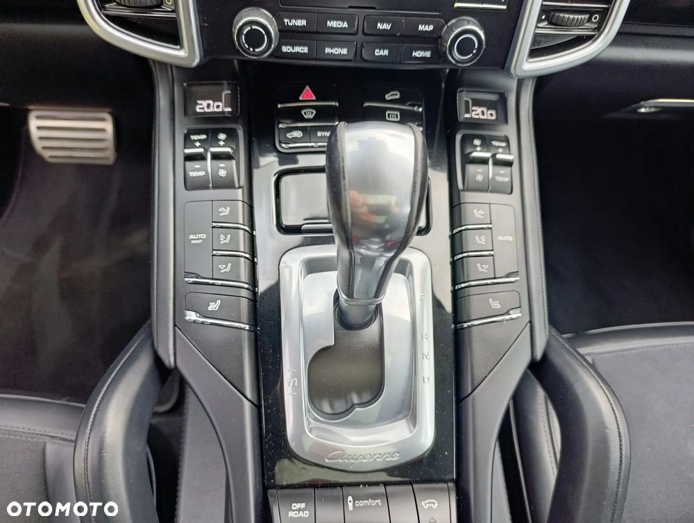 Porsche Cayenne S Platinum Edition - 23